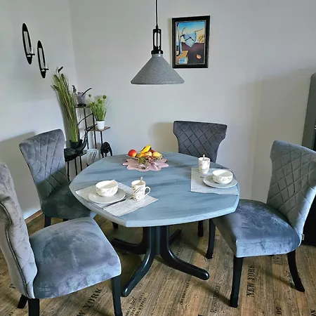 Modern Trifft Antik *